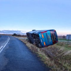 Un autobús escolar vuelca en Marugán sin heridos