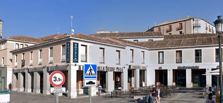 Cs pide reorganizar la parada de taxis y sumar 10 plazas operativas