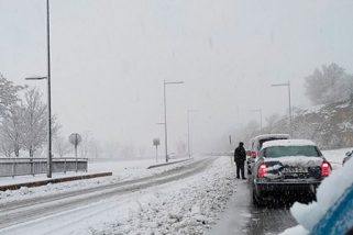La nevada sorprende a Segovia y colapsa las carreteras