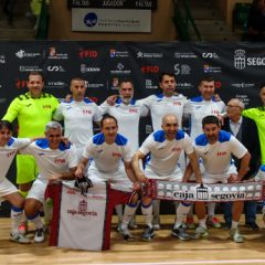 El Perico se rinde ante las leyendas del Caja Segovia