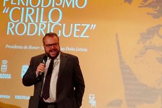 El fotógrafo y periodista Luis de Vega, de El País, gana el Cirilo Rodríguez