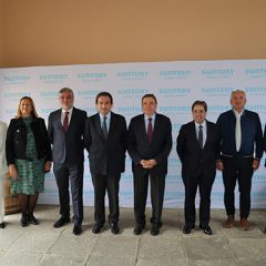 El ministro de Agricultura visita la fábrica de DYC