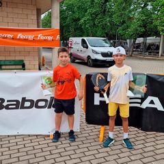 El segoviano de 10 años Hugo García ‘la prepara’ en los nacionales de pádel