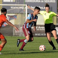 La Segoviana salva un punto en el descuento (2-2)