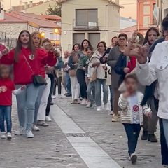 El Espinar reúne a más de mil personas bailando ‘La respingona’