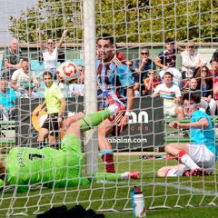 La Gimnástica se impone al Atletic B (2-1)