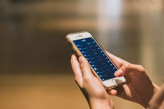 La Junta lanza un WhatsApp del Ecyl con ofertas de empleo