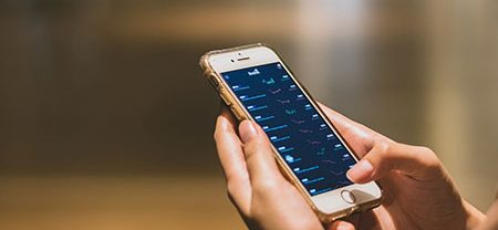 La Junta lanza un WhatsApp del Ecyl con ofertas de empleo