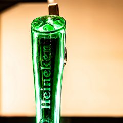 La Fábrica de Cristales y Heineken reutilizan vidrio para crear grifos de cerveza