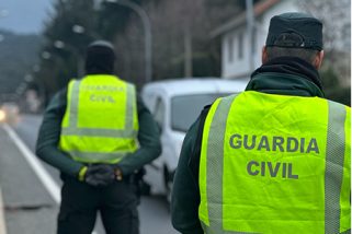 Dos detenidos tras tirar la droga y huir en sentido contrario en Navas de San Antonio