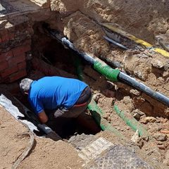 Obras de urgencia en la red de agua de Ezequiel González