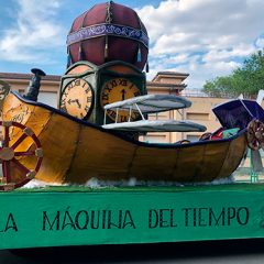 Fuentepelayo ultima el desfile de Carrozas en su 60 aniversario