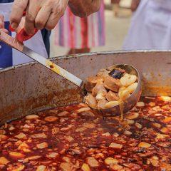 Más de 900 kilos de judiones ponen sabor a la Judiada de La Granja