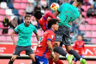 La Gimnástica pierde la imbatibilidad en el descuento ante el Numancia (1-0)