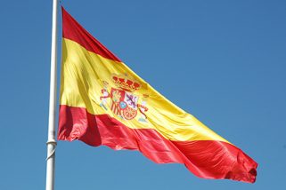 Este sábado ondeará la bandera gigante de España en la glorieta de la Pista