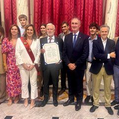 El segoviano Gómez Perretta es nombrado hijo adoptivo de Valencia