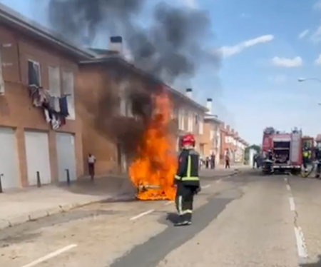 Arde un vehículo en marcha cuando circulaba por Nueva Segovia