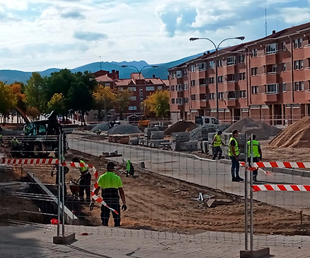 Avanzan las obras de renaturalización de las plazas de Nueva Segovia 