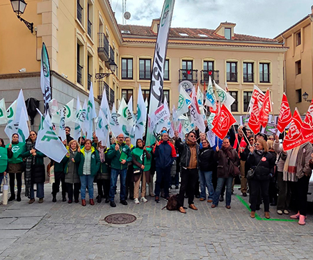 La carga administrativa asfixia a los centros educativos y provoca protestas en la provincia