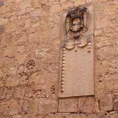 IU reclama al Obispado la retirada de símbolos franquistas en las iglesias