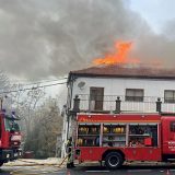 Cuatro afectados por humo en un incendio en un edificio de San Rafael