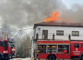 Cuatro afectados por humo en un incendio en un edificio de San Rafael