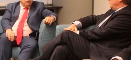 La dignidad institucional de los españoles se merece un respeto