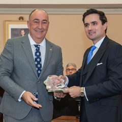 Arturo de Vicente recoge el XXXV Gil de Biedma