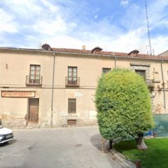 Un edificio de la plaza de Guevara se transformará en apartamentos turísticos