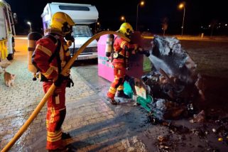 Conductora herida al volcar su coche en Fresno de Cantespino