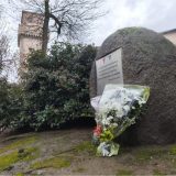 IU y PSOE homenajean a los deportados segovianos en el Holocausto