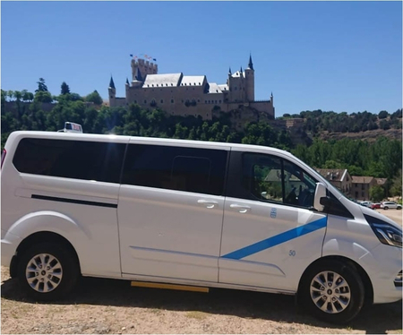 Segovia suma tres eurotaxis y eleva a cinco los taxis adaptados en la ciudad