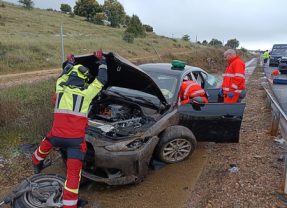 Colisión en cadena en la A-1: seis vehículos y cinco heridos leves en Honrubia