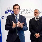 Mañueco cede a Vox las consejerías de agricultura, cultura y familia