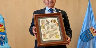 José María Ruiz recibe el título de Hijo Predilecto de Segovia