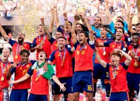 Campeones del mundo: dos estrellas y un eclipse