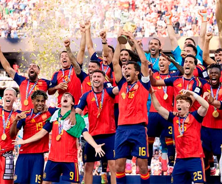 Campeones del mundo: dos estrellas y un eclipse
