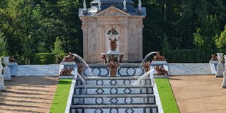 La Granja recupera su fuente más monumental